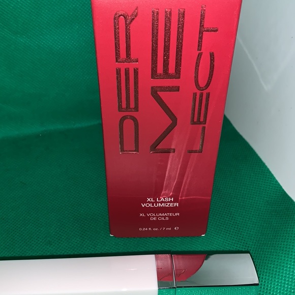 Dermelect Cosmeceuticals Xl Lash Volumizer - Picture 2 of 3